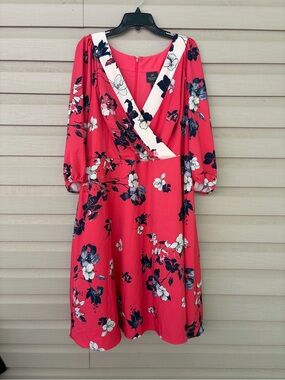 Adrianna Papell Floral V-Neck Flowy Long Sleeve Dress - Size 18 W